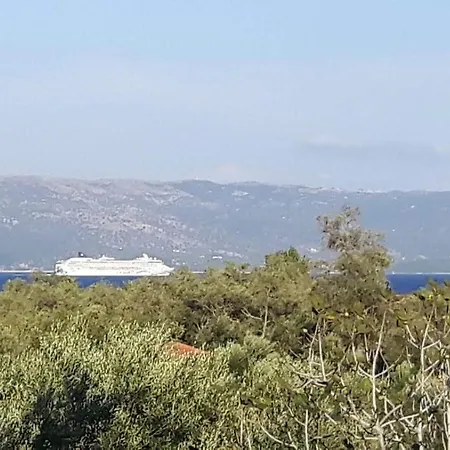 Anemomylos Luxus Suites-boutique & Pool Apartment *