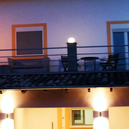 Anemomylos Luxus Suites-boutique & Pool Apartment