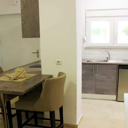 Anemomylos Luxus Suites-boutique & Pool Lefkimmi (Corfu)